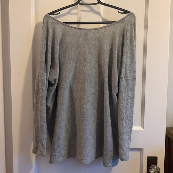 Lole Sweater - Picture 4 of 4